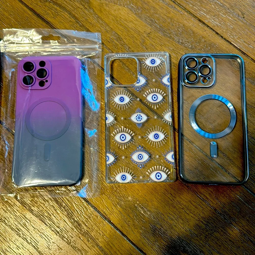 Lot of IPhone 13 Pro Max or 12 Pro Max Cases